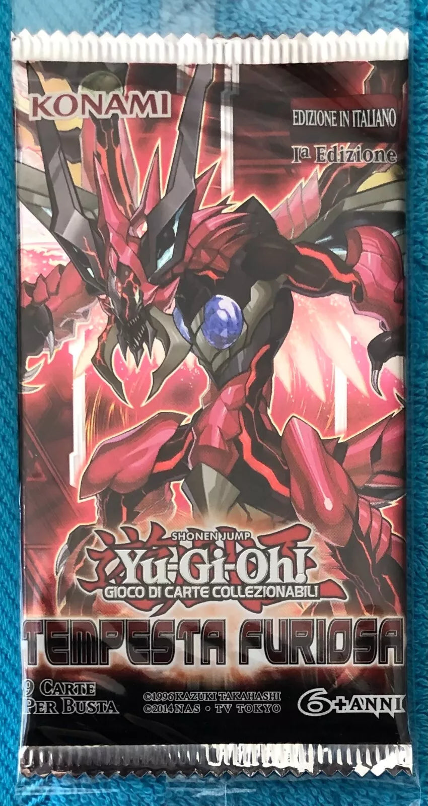 Yu Gi Oh Tempesta furiosa bustina con 9 carte di Kazuki Takahashi 2019 Konam