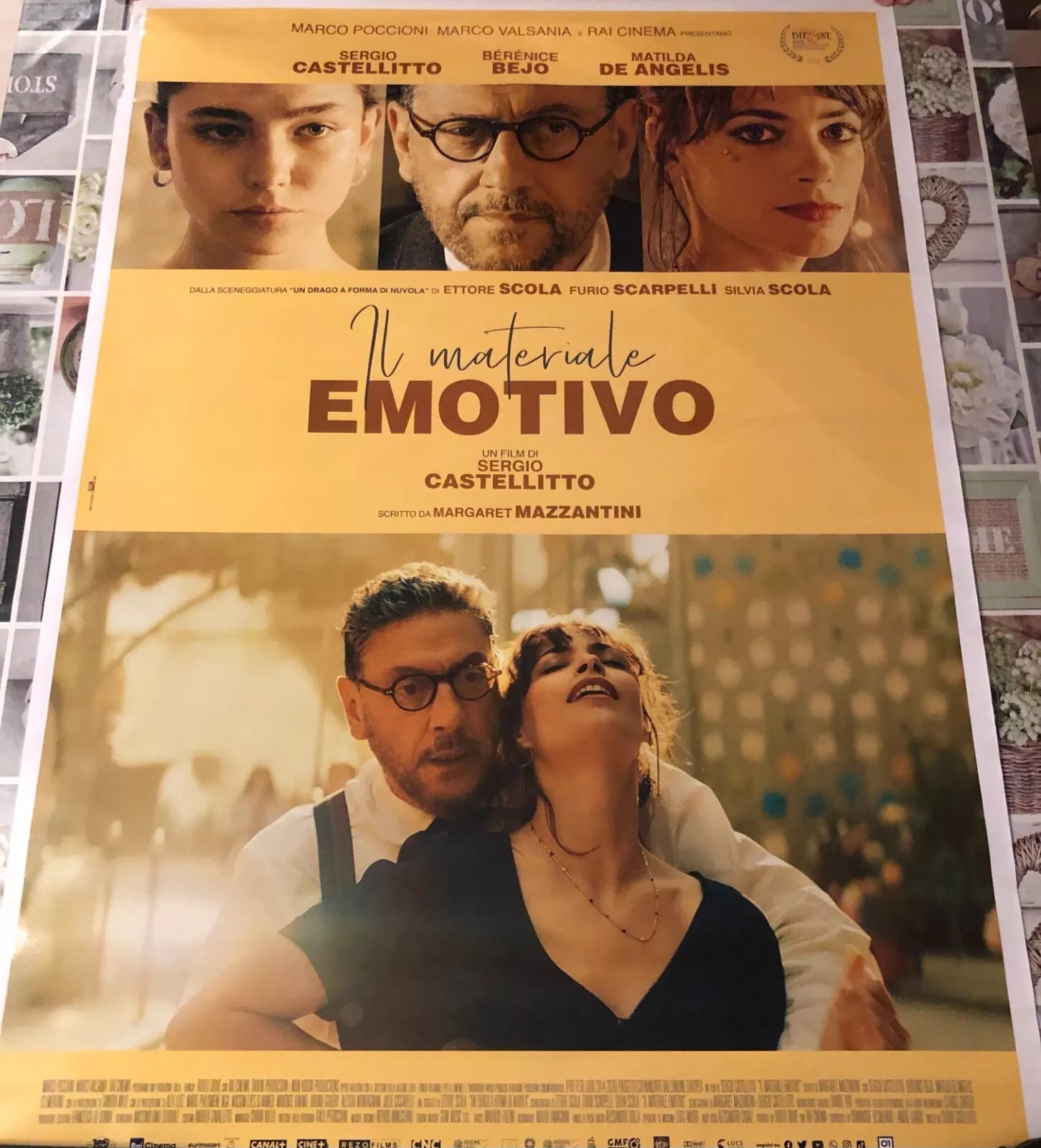 Poster locandina Il materiale emotivo 100x70 cm ORIGINALE da cinema 2021 di Ser