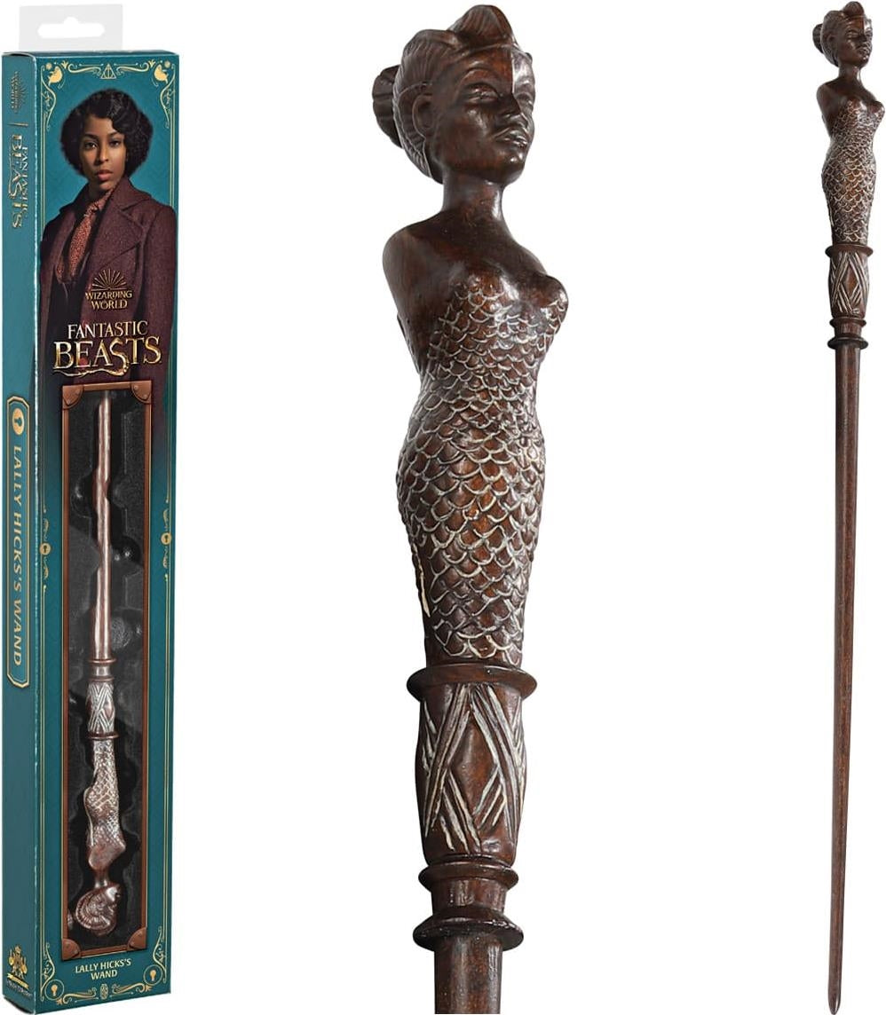 Fantastic Beasts: Noble Collection - The Secrets Of Dumbledore - Lally Hicks (Wand / Bacchetta)