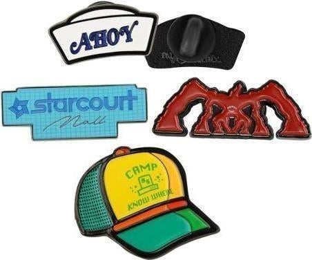 Stranger Things: Cinereplicas - 3 Stagione (Set 4 Spille)