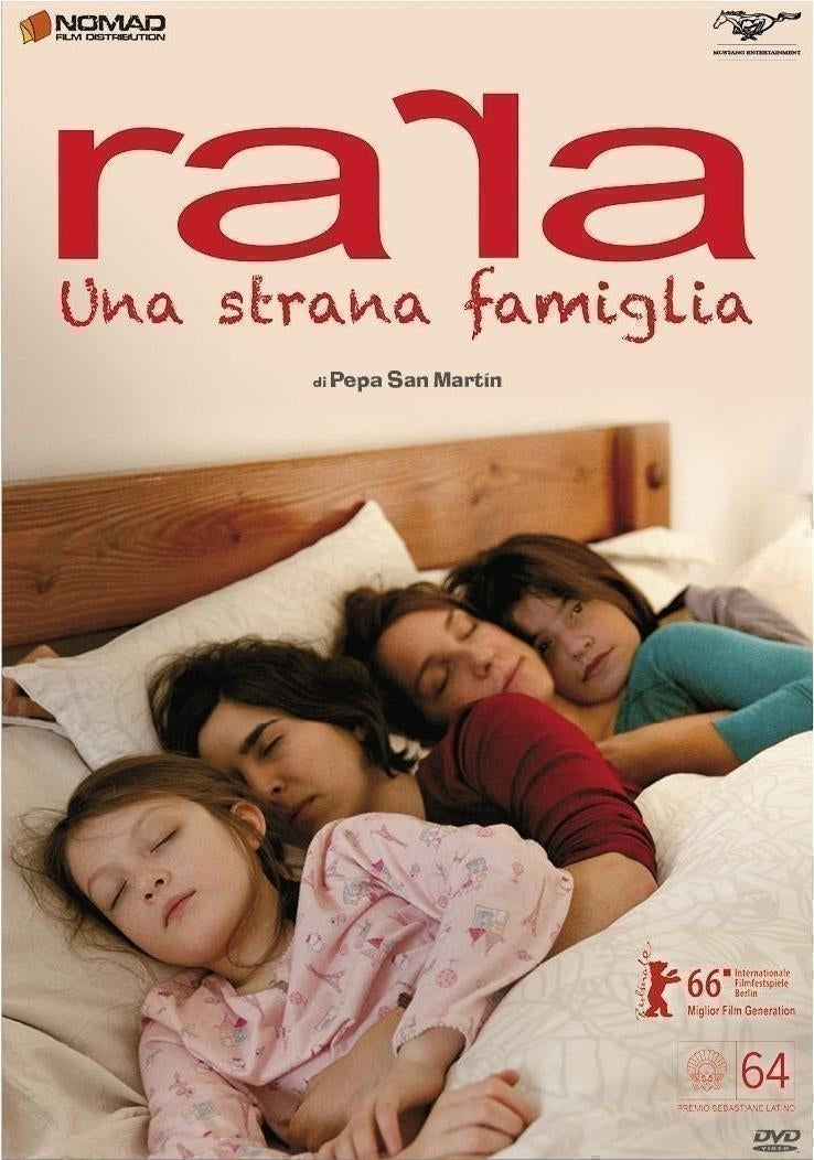 Rara - Una Strana Famiglia
