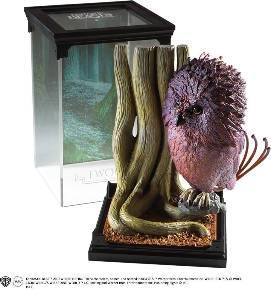 Harry Potter: Noble Collection - Creature Magiche Diorama - Fwooper (Figure)