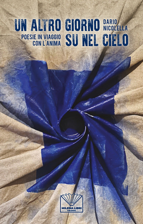 Cover of altro giorno su nel cielo. Poesie in viaggio con l'anima