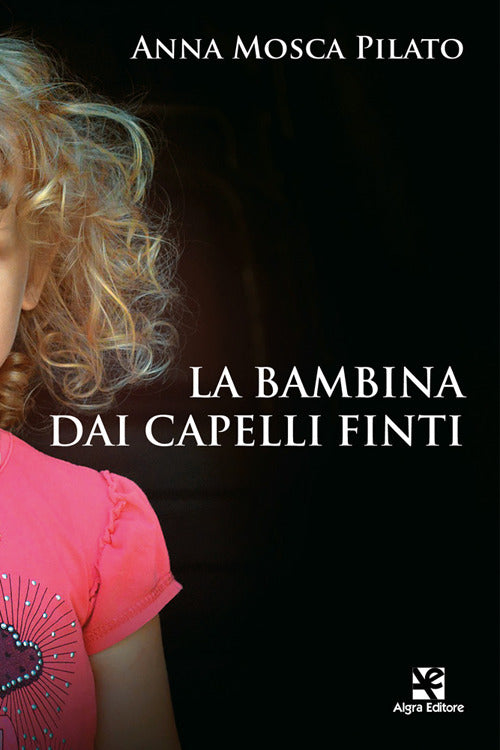 Cover of bambina dai capelli finti