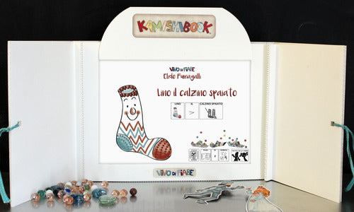 Cover of Lino il calzino spaiato. Testo in simboli. Kamishibai