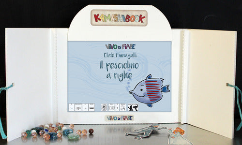 Cover of pesciolino a righe. Testo in simboli. Kamishibai