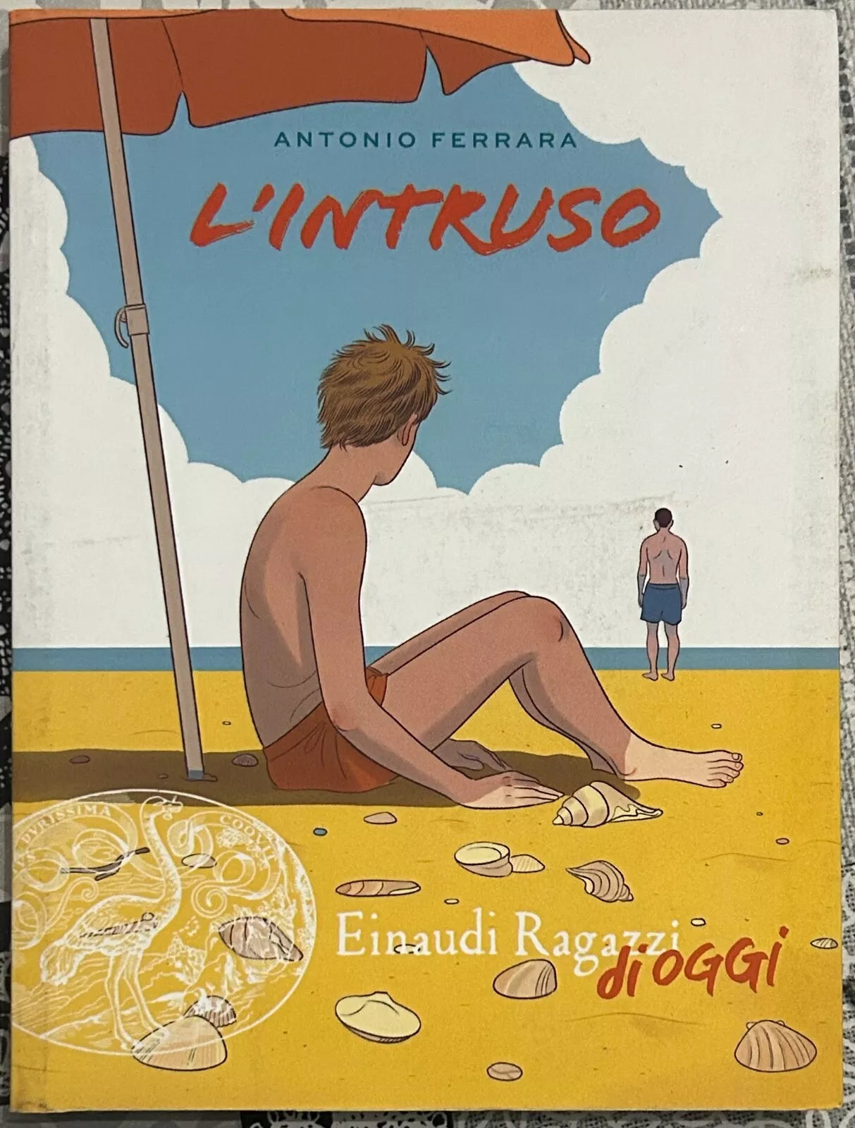 L intruso di Antonio Ferrara