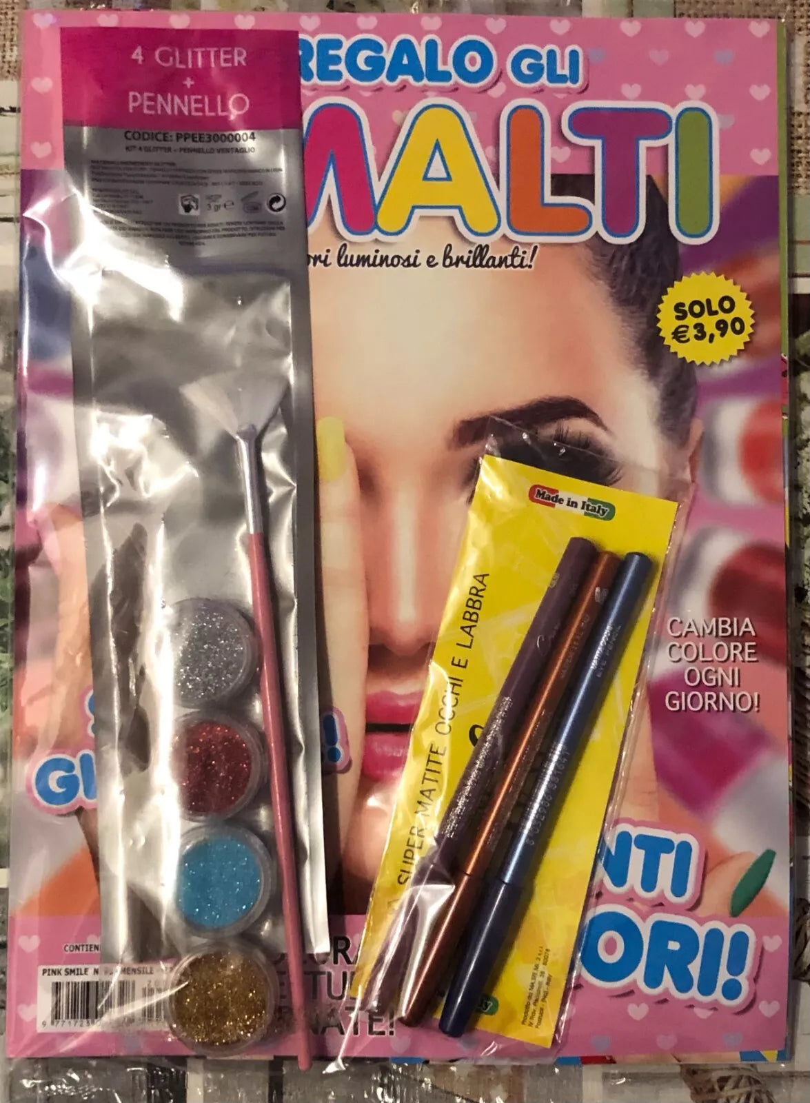 Pink Smile n 95 Smalti 4 glitter e pennello Matite Make