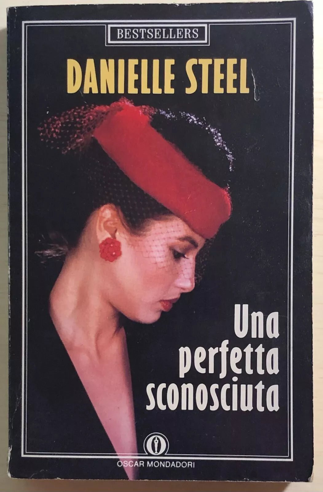 Una perfetta sconosciuta di Danielle Steel, 1988, Mondadori