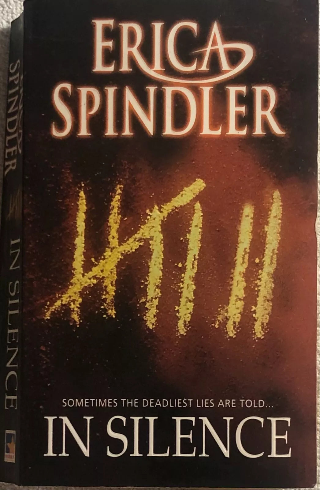 In Silence di Erica Spindler, 2004, Mira Books